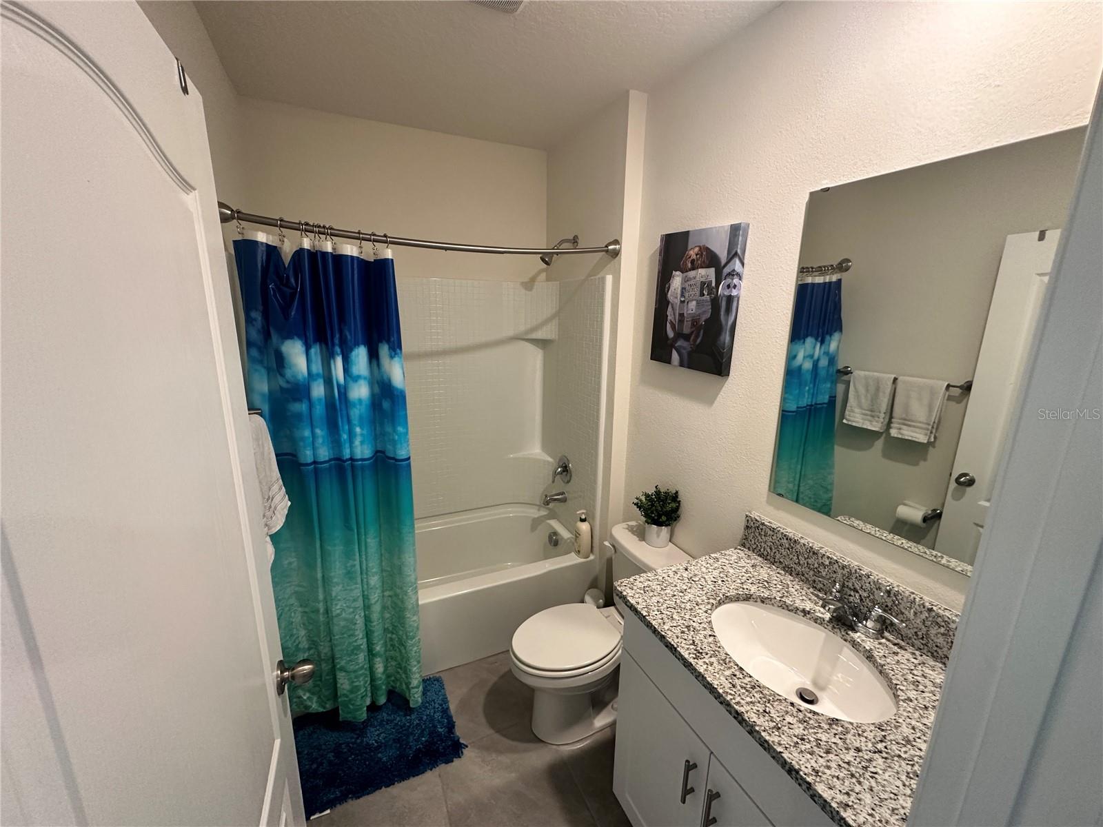 O6426820 Property Photo 8