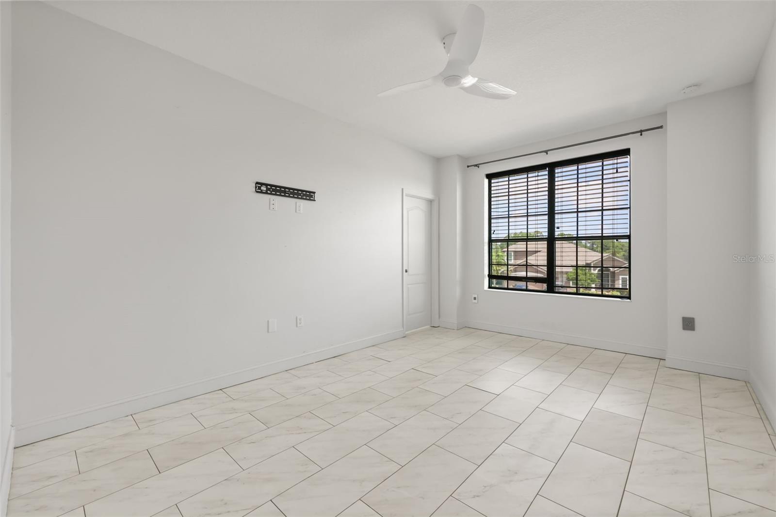 17112 Guilford Ct Property Photo 14