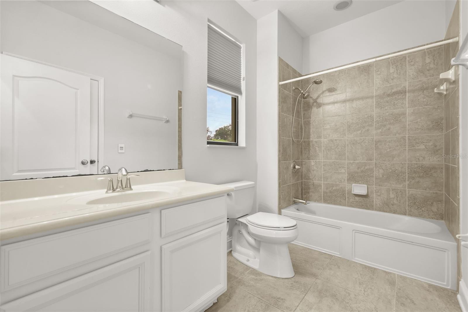 17112 Guilford Ct Property Photo 20
