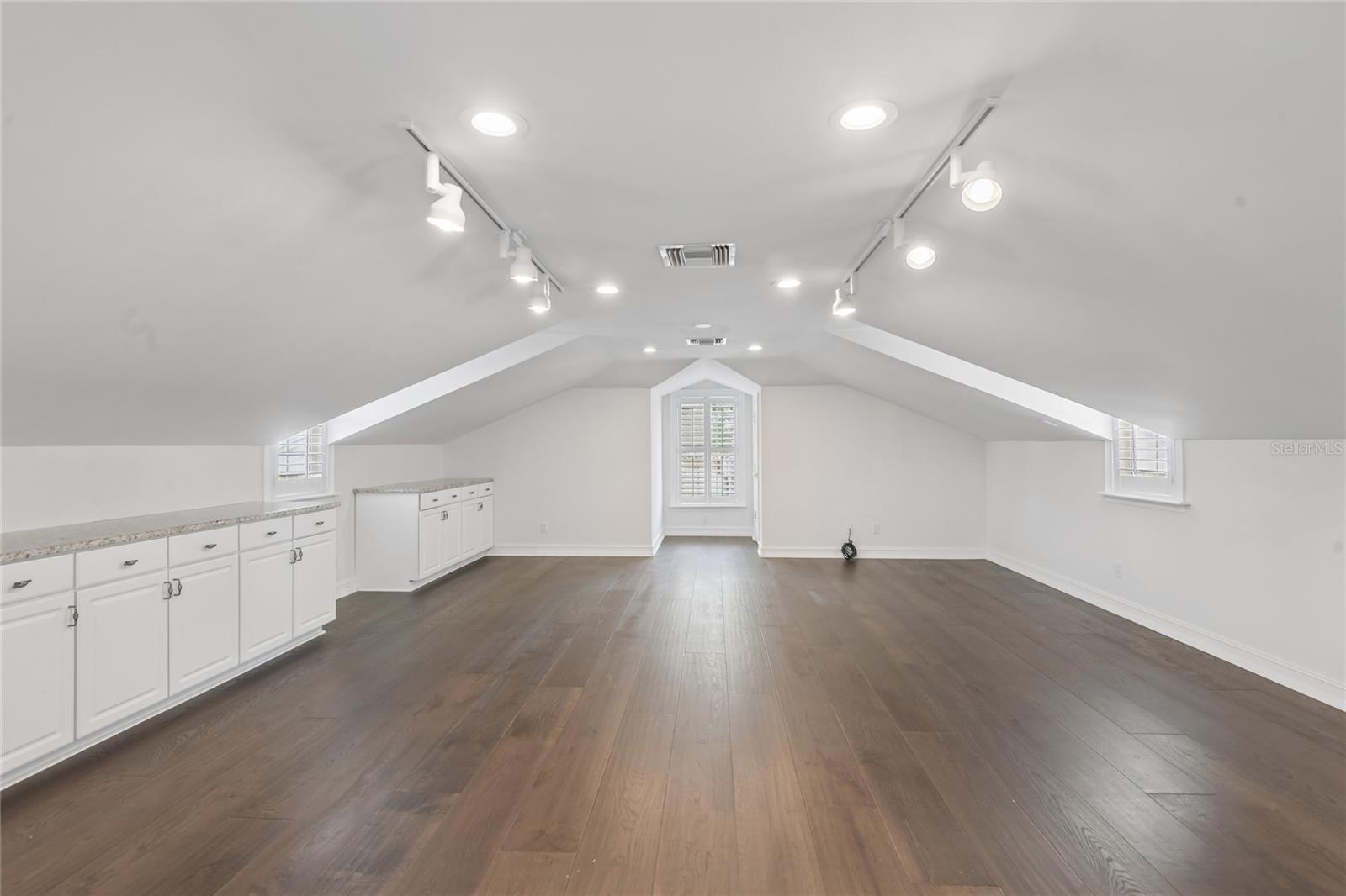 5105 W Neptune Way Property Photo 34