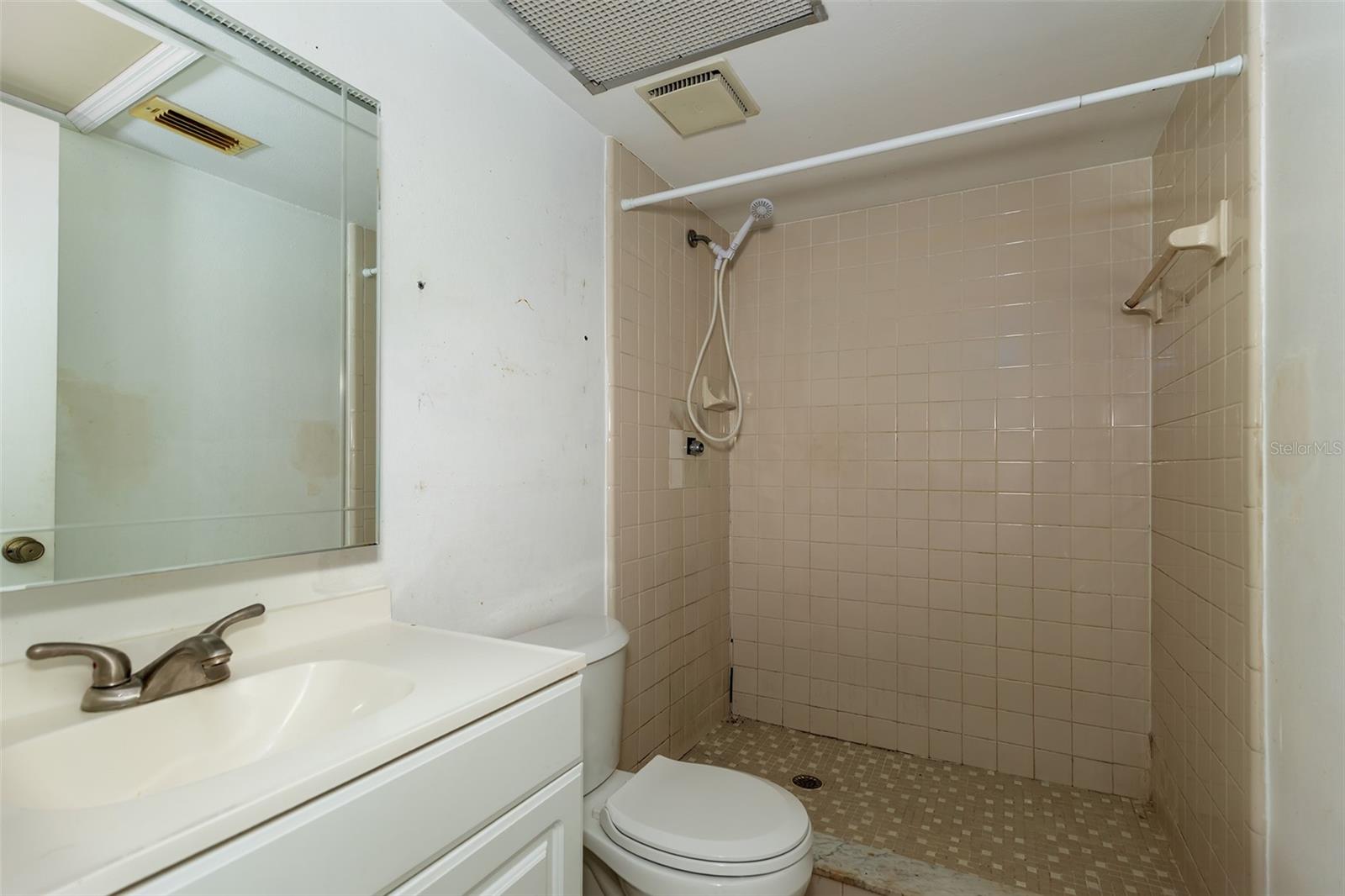 7348 Grand Ave Property Photo 12