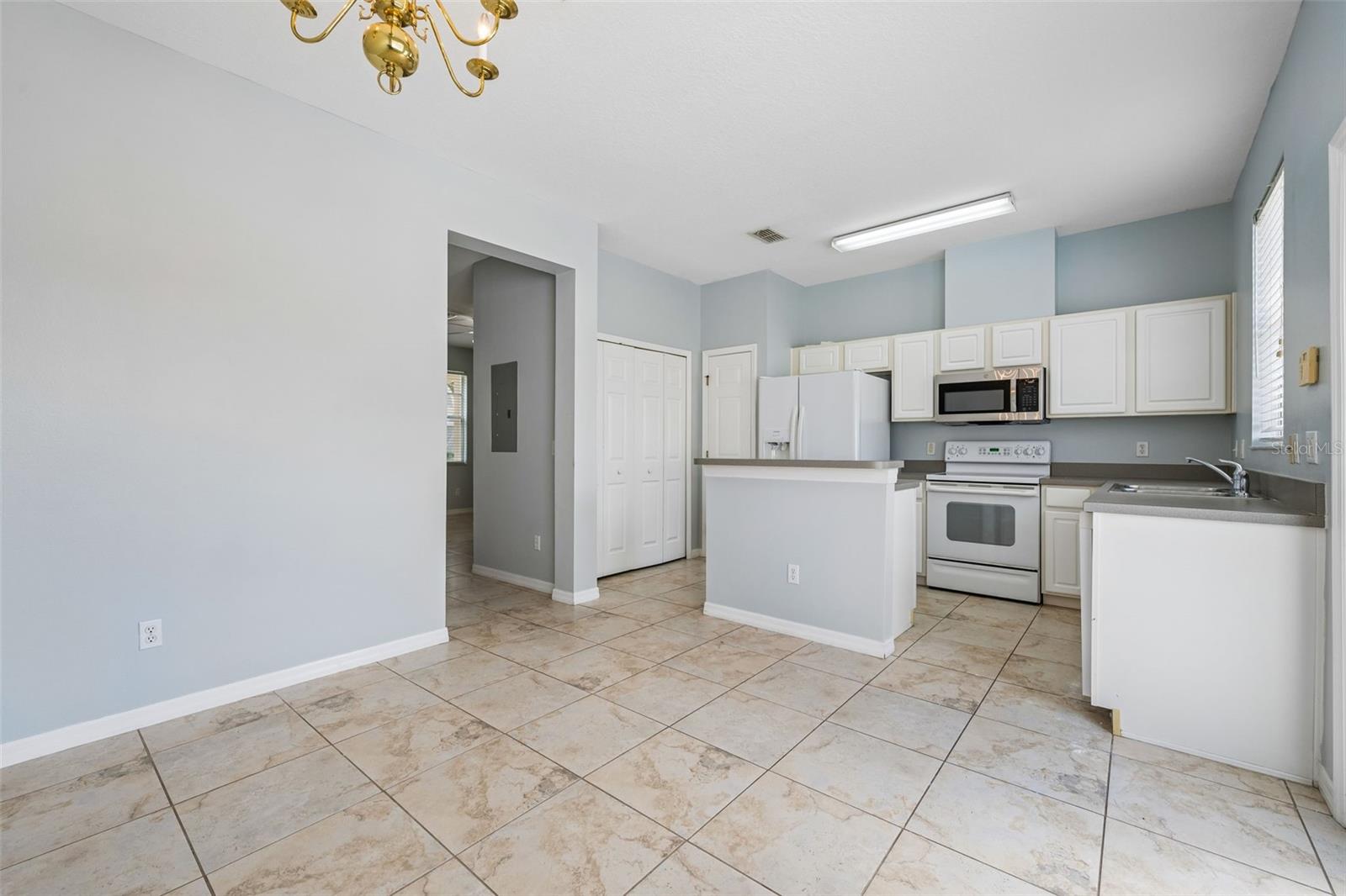 12740 Langstaff Dr Property Photo 19