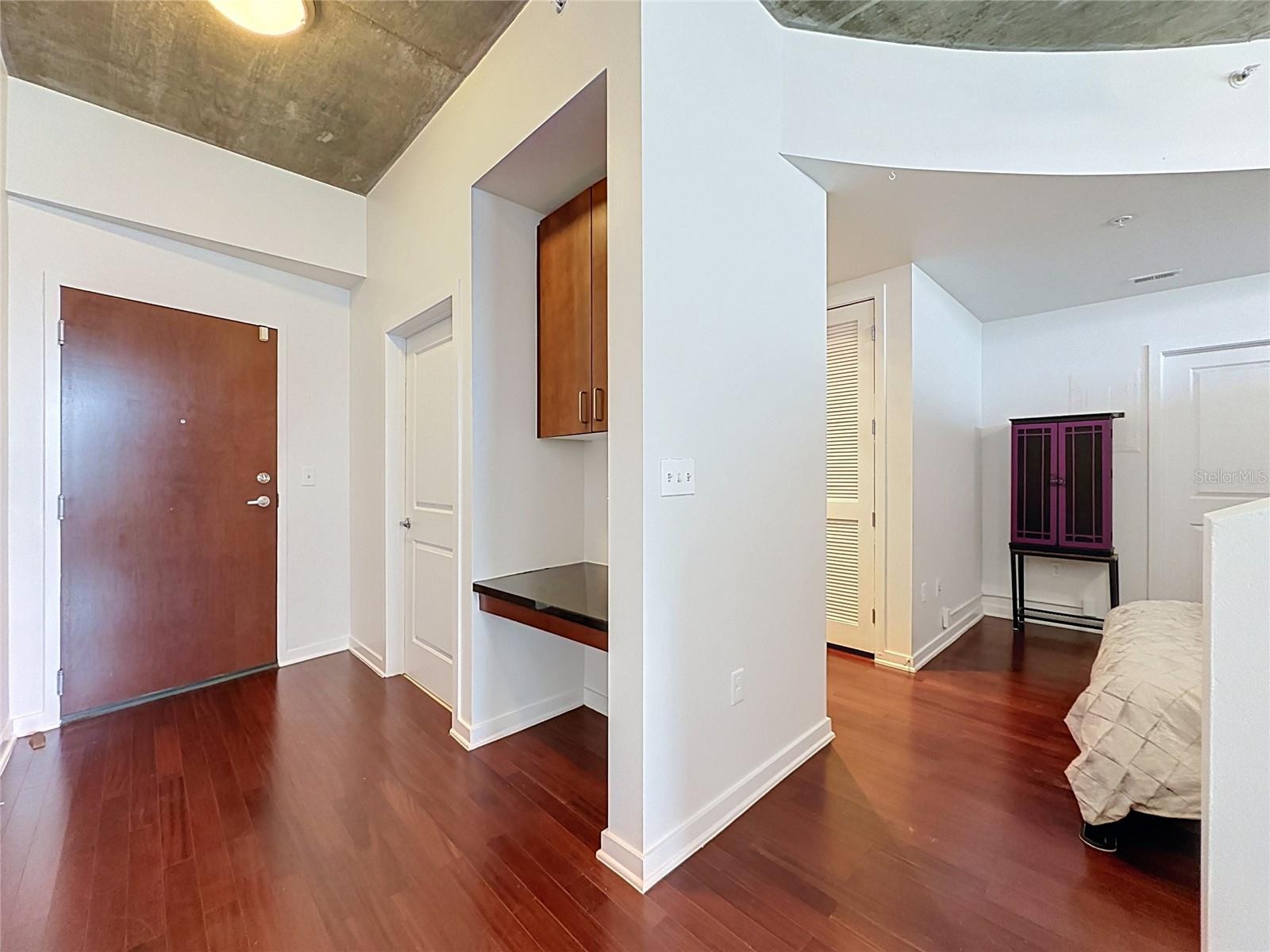 155 S Court Ave #1009 Property Photo 18