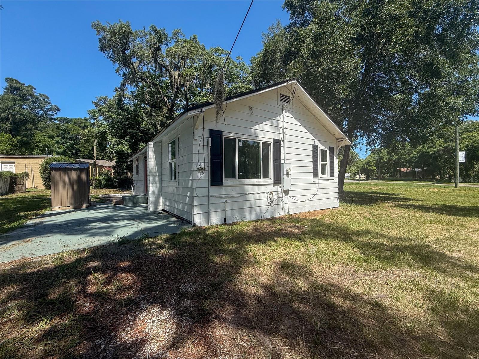 1002 Tilden Ave Property Photo 4