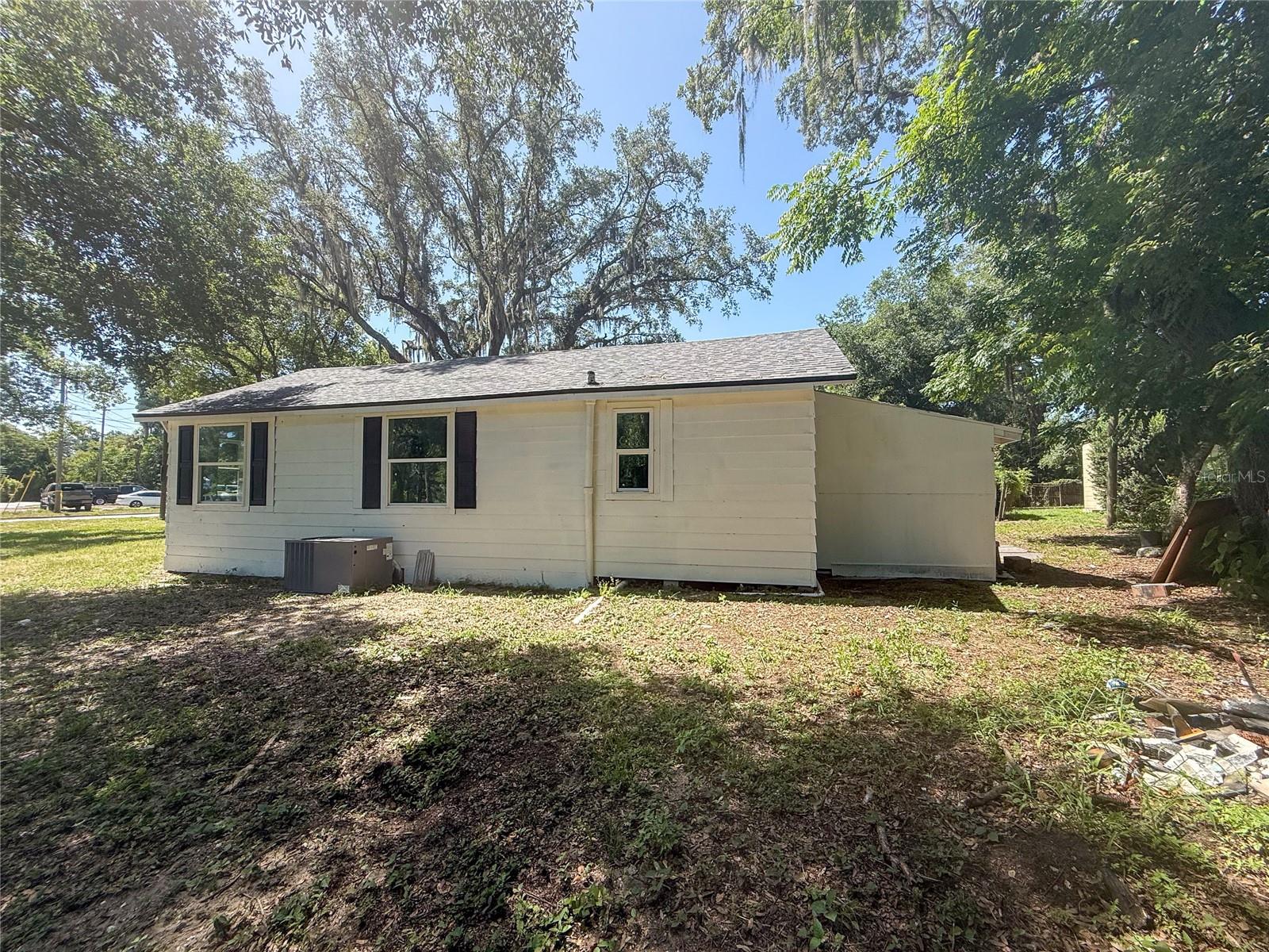 1002 Tilden Ave Property Photo 5