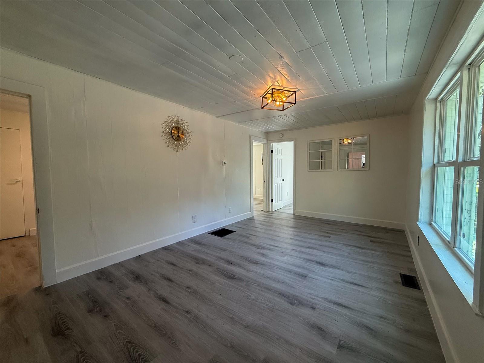 1002 Tilden Ave Property Photo 9