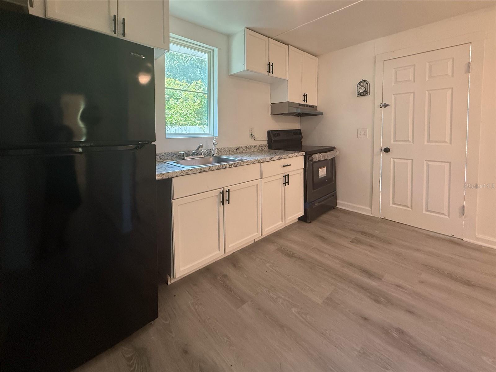 1002 Tilden Ave Property Photo 12