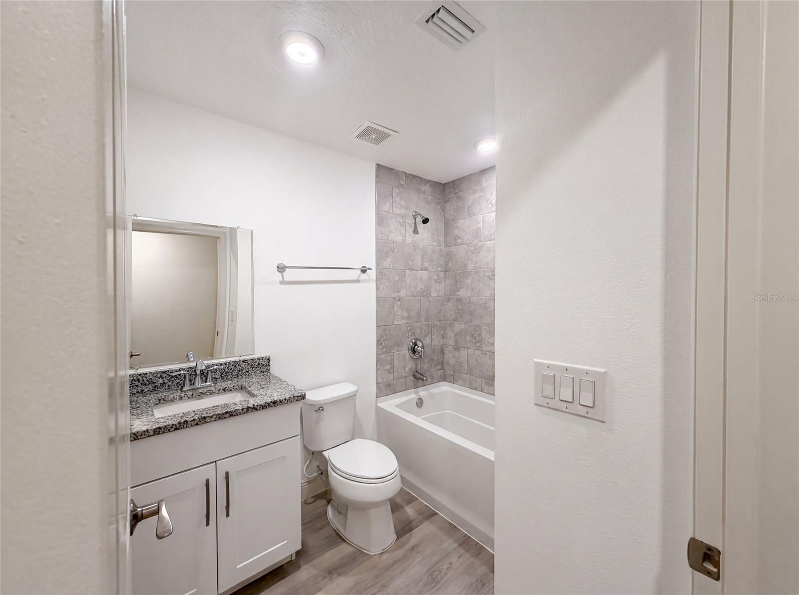 3444 Valeview Dr Property Photo 12