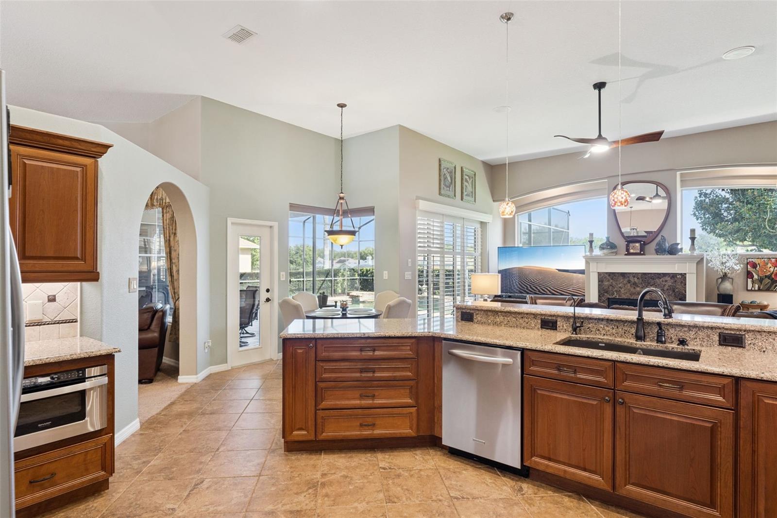 3739 Winding Lake Cir Property Photo 6
