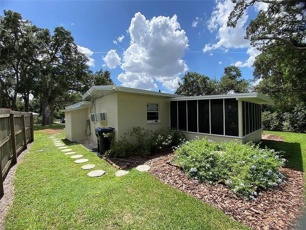 1025 Lake Jessamine Dr Property Photo 6