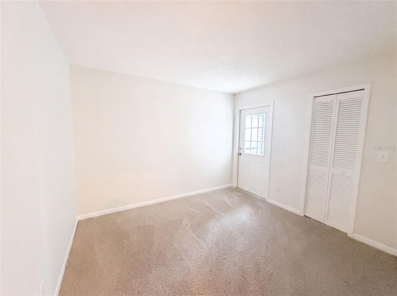 8613 Cottonway Ln Property Photo 4