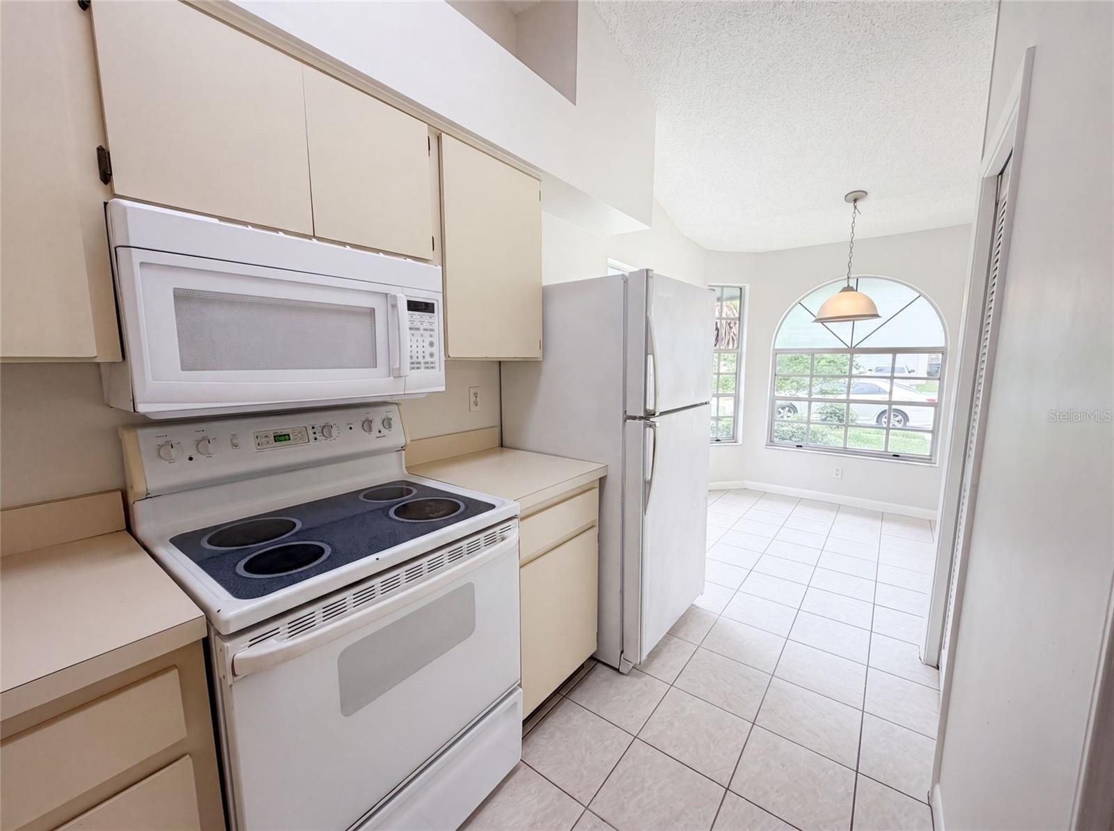 8613 Cottonway Ln Property Photo 8