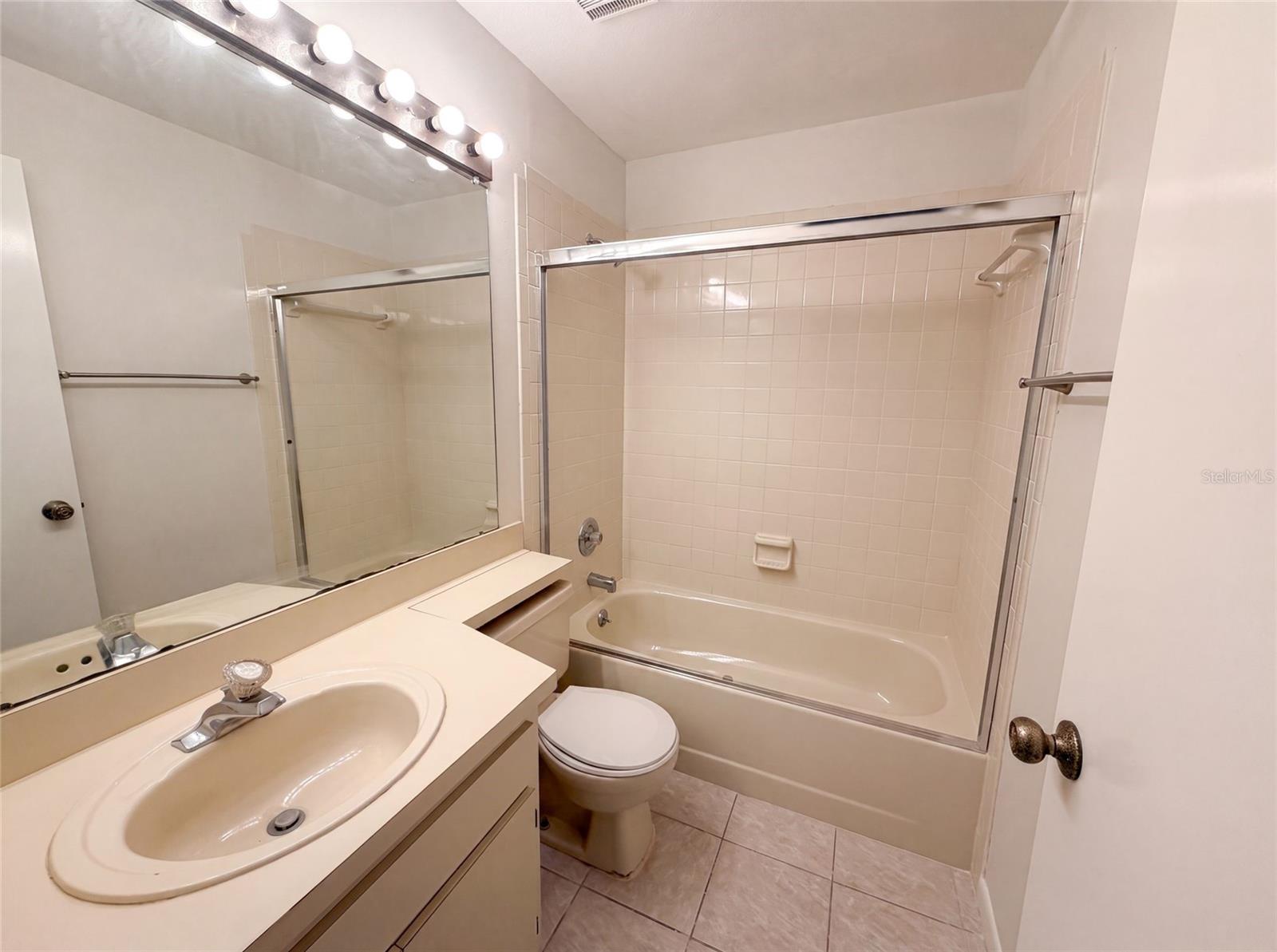 8613 Cottonway Ln Property Photo 11