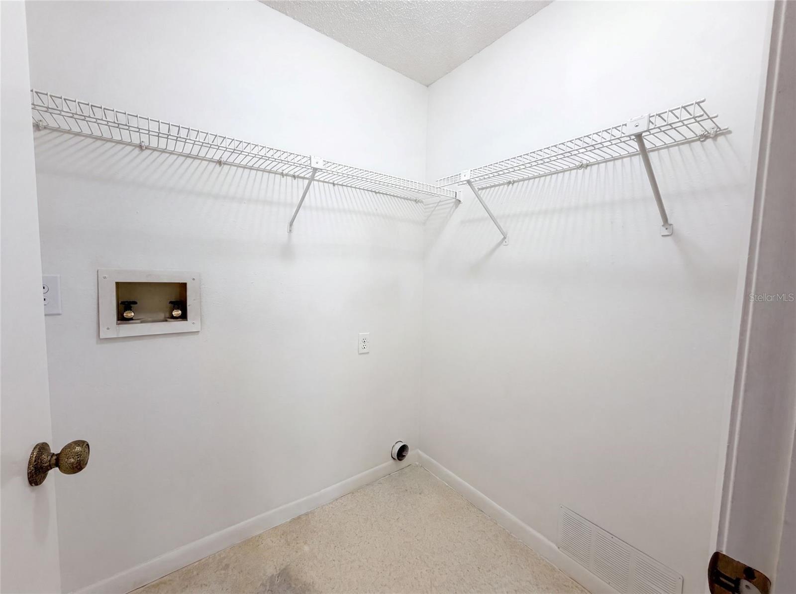 8613 Cottonway Ln Property Photo 13