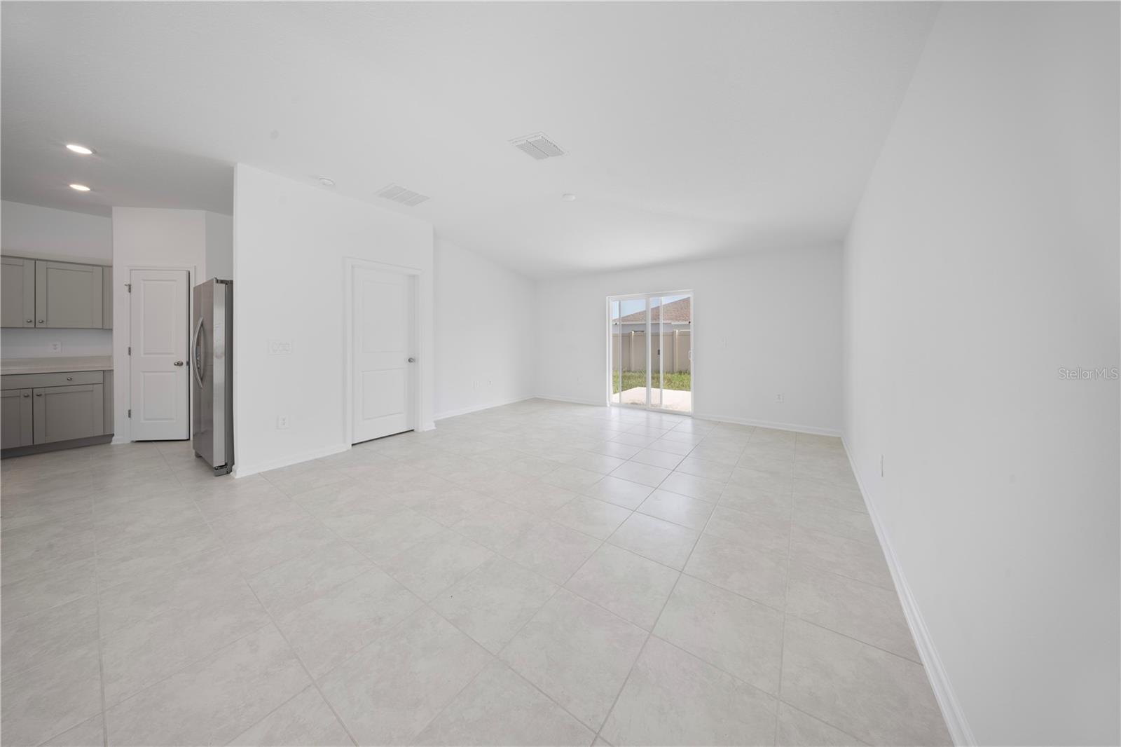 501 Sea Turtle Ln Property Photo 6