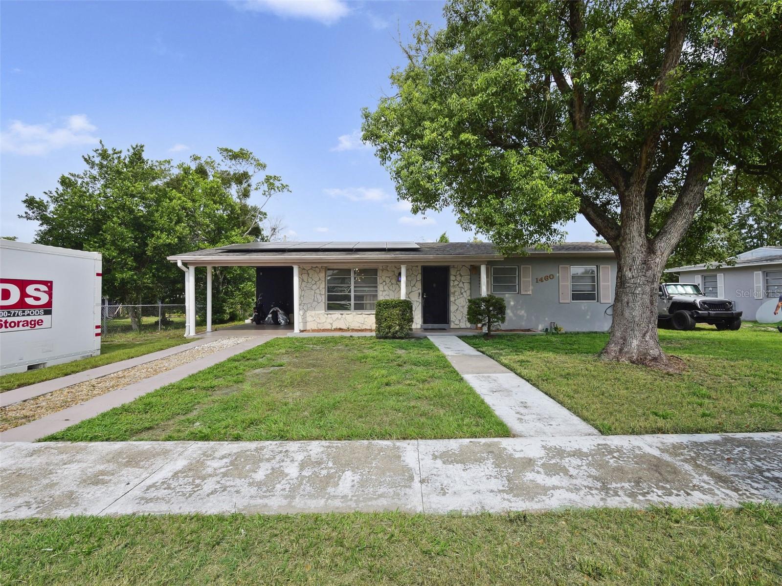 1460 E Lombardy Dr Property Photo 2