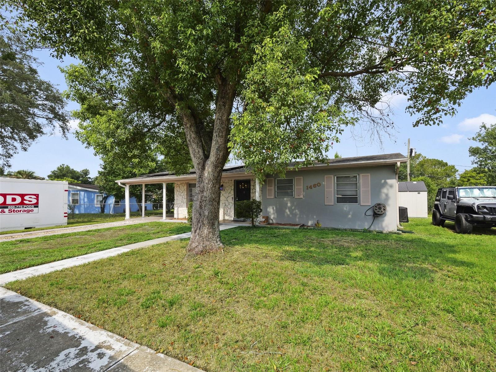 1460 E Lombardy Dr Property Photo 6