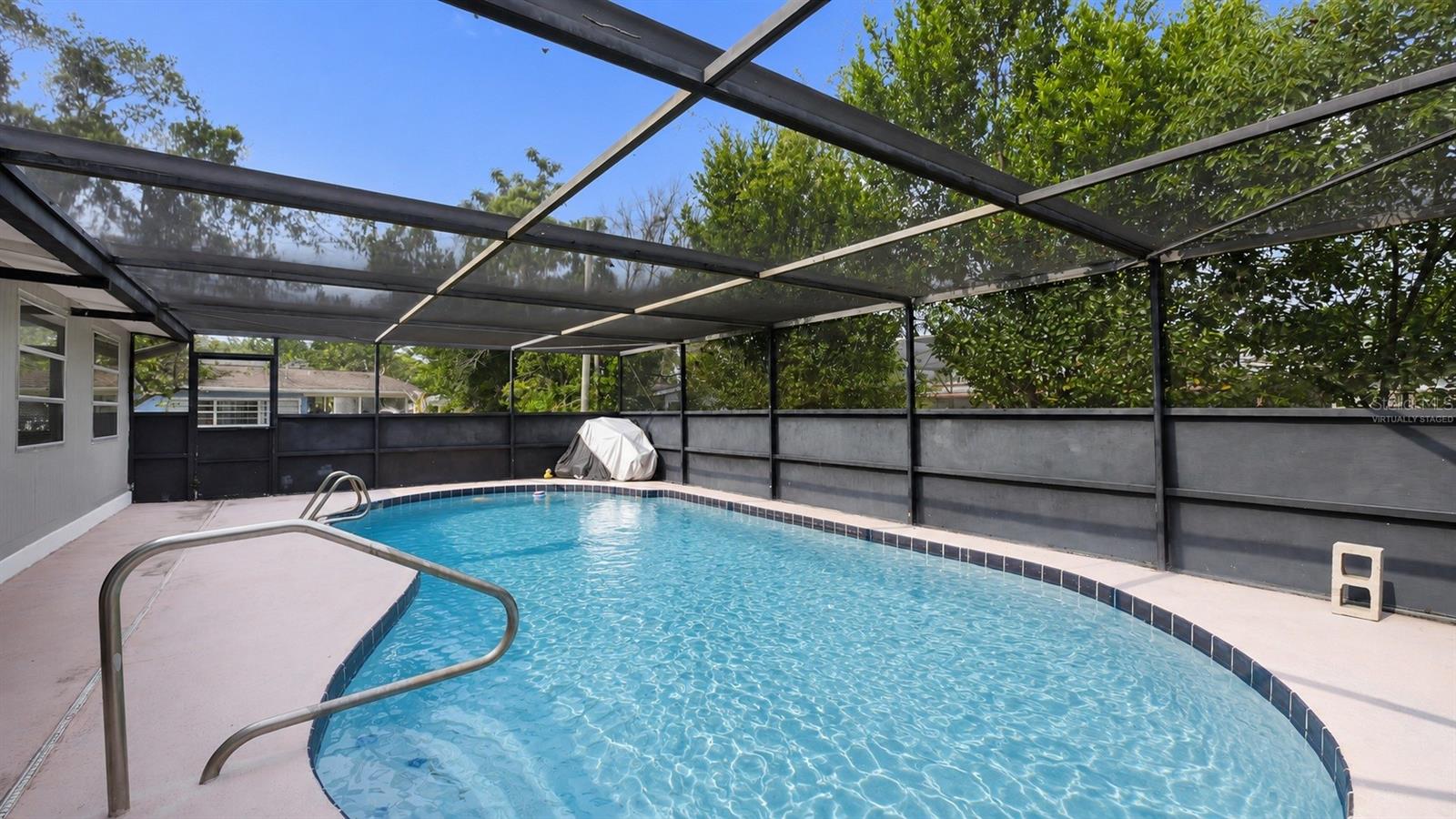 1460 E Lombardy Dr Property Photo 22