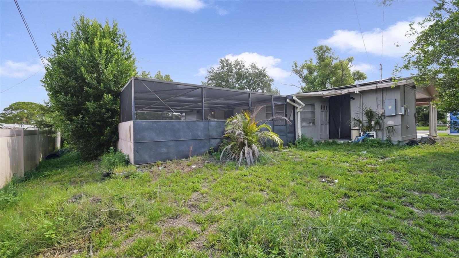 1460 E Lombardy Dr Property Photo 27