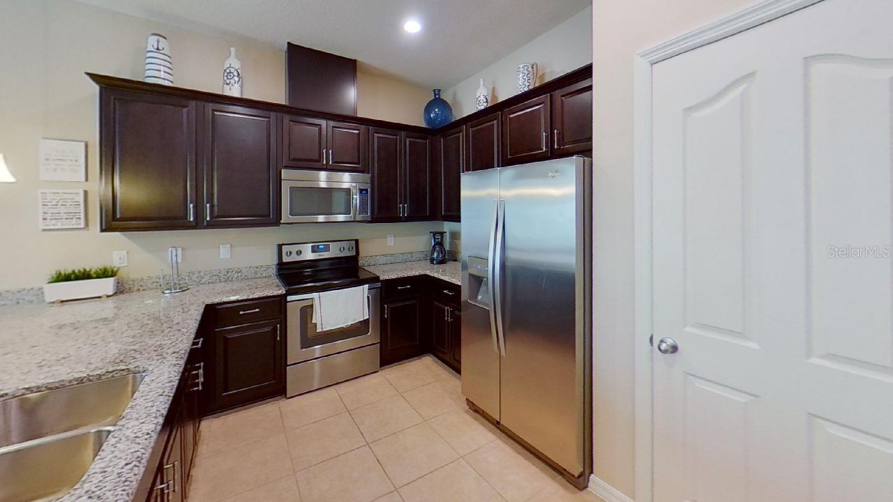 5119 Killarney Way Property Photo 18