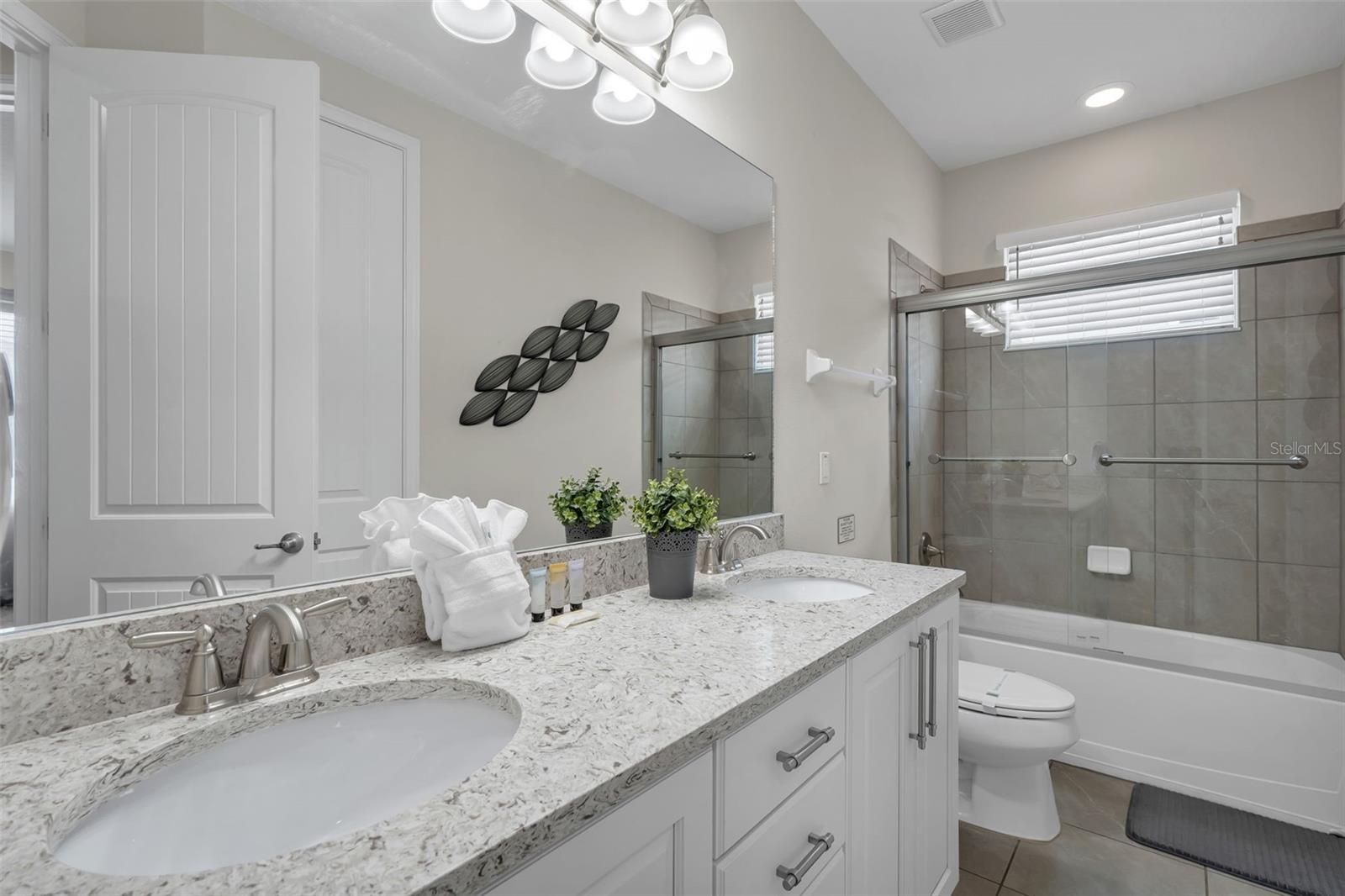7685 Fairfax Dr Property Photo 20