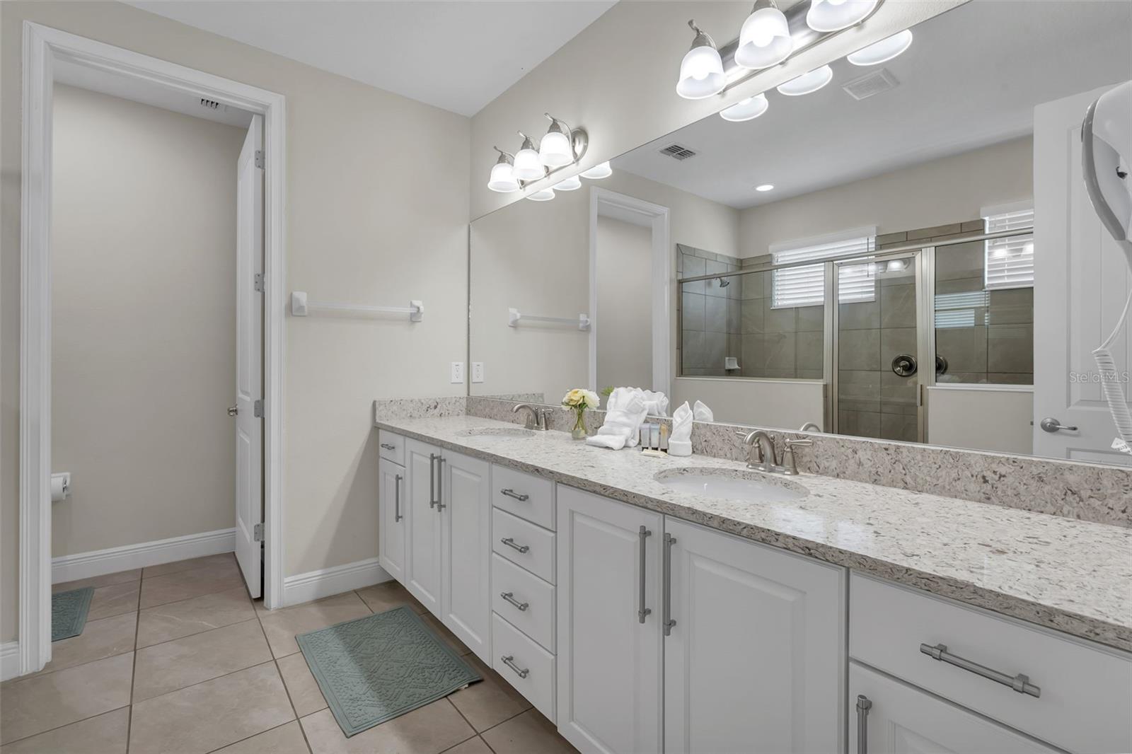 7685 Fairfax Dr Property Photo 24