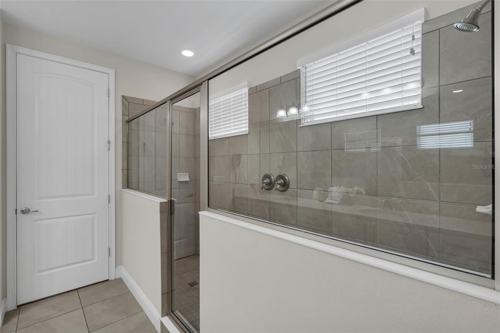 7685 Fairfax Dr Property Photo 25