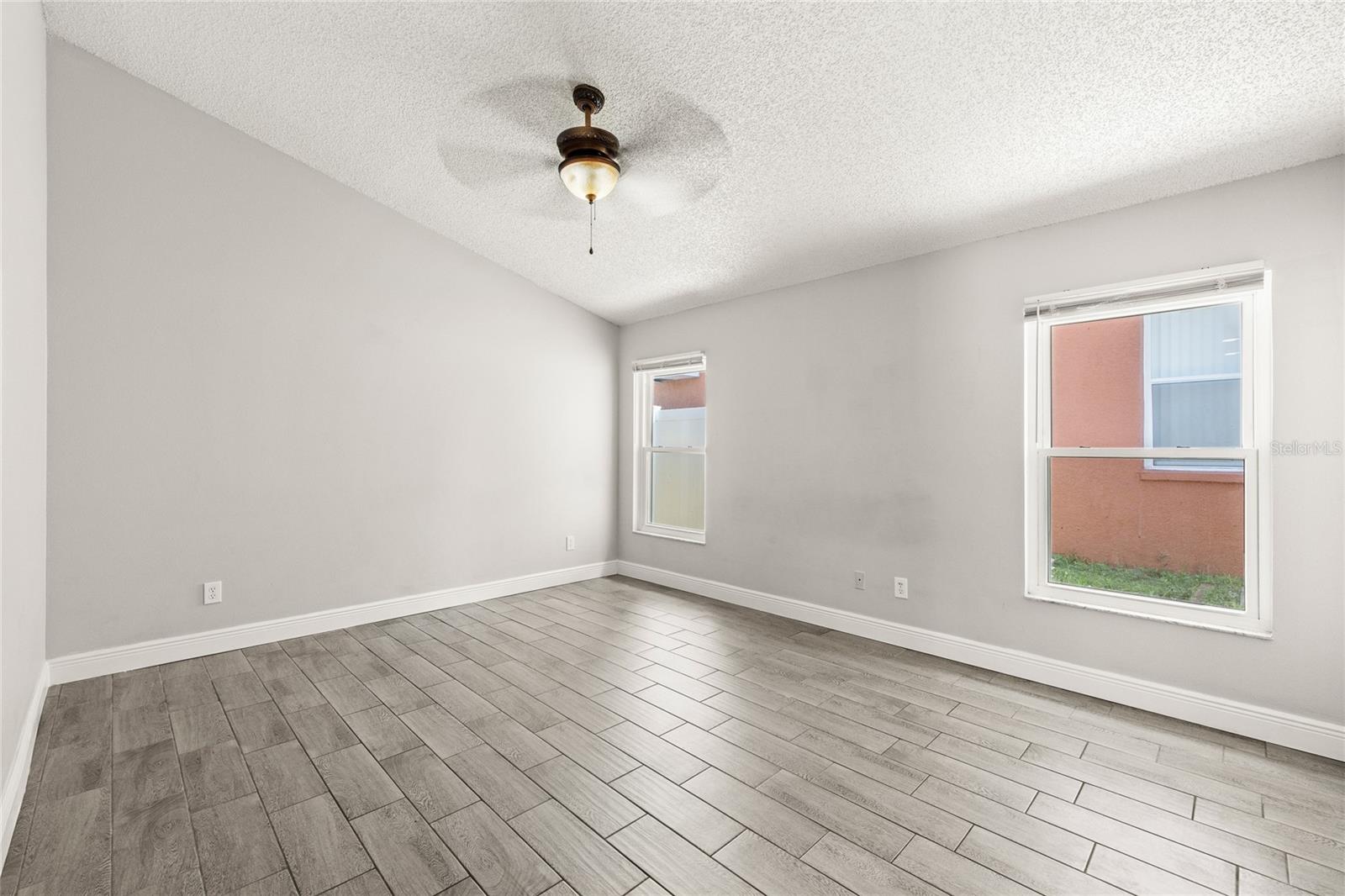 258 Grantham Dr Property Photo 10