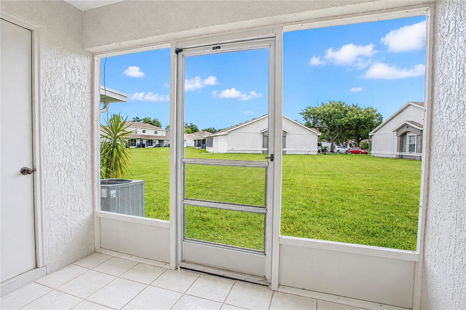 14431 Island Cove Dr Property Photo 17