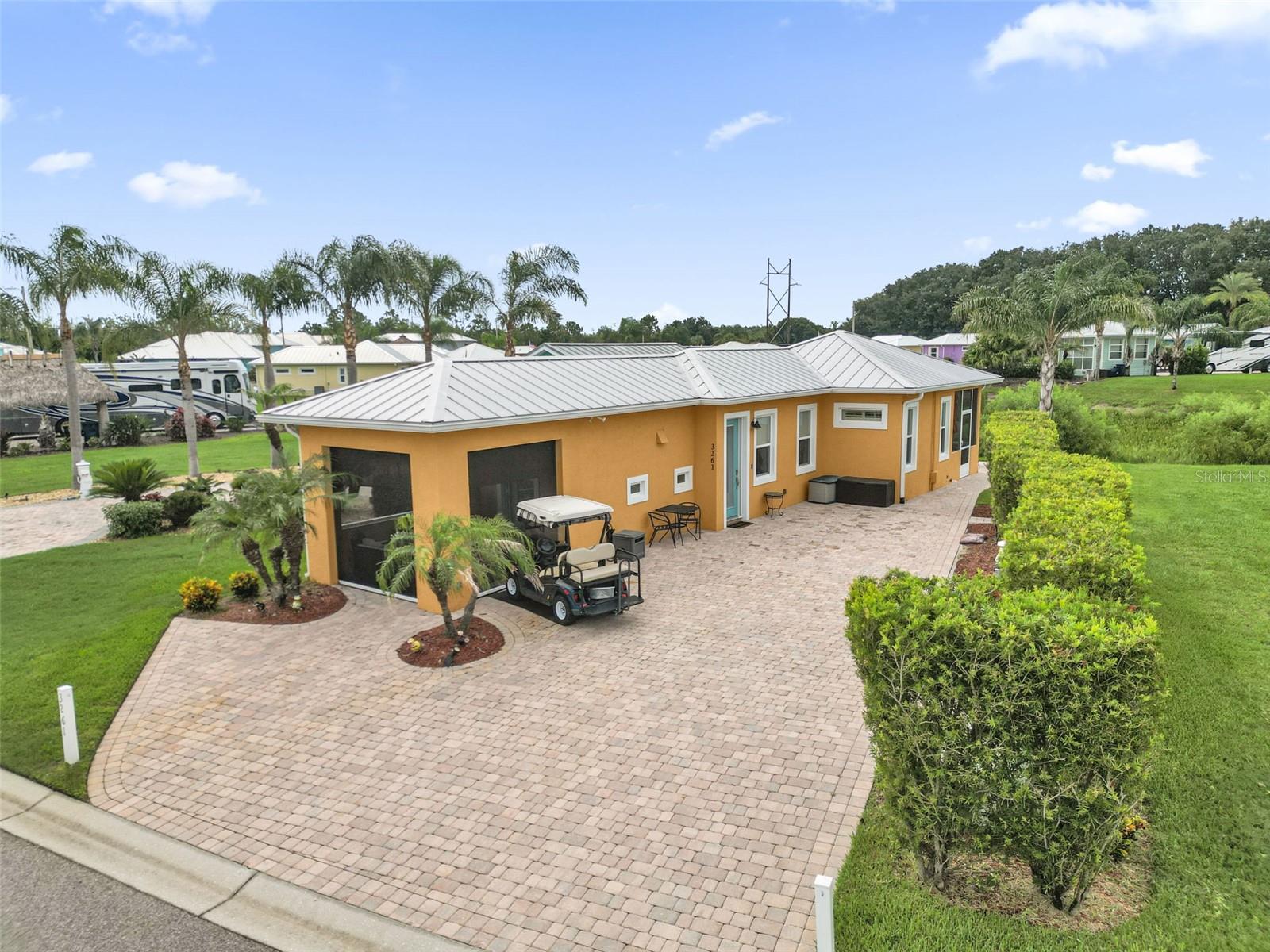 3261 Fish Hawk Dr Property Photo 1