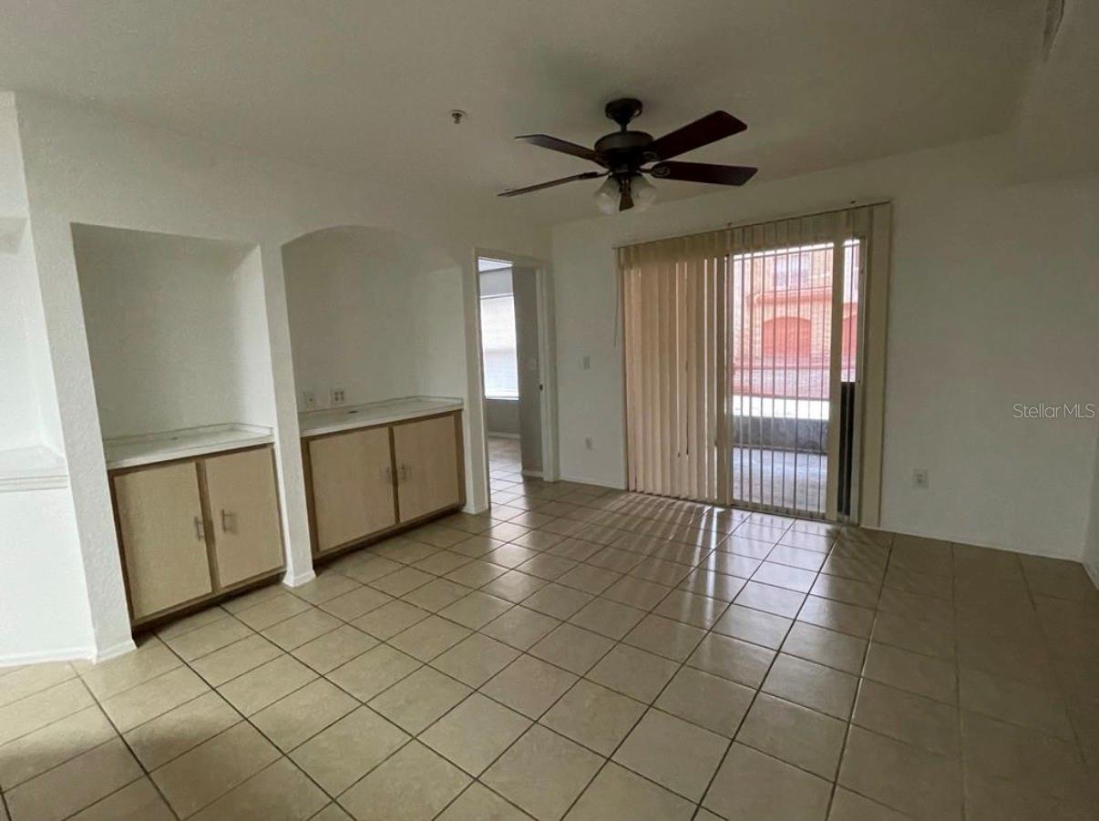 827 Camargo Way #112 Property Photo 3