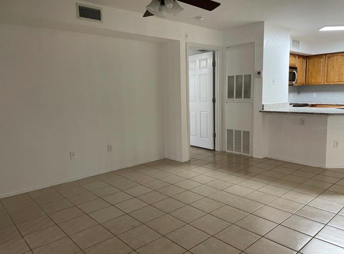 827 Camargo Way #112 Property Photo 4
