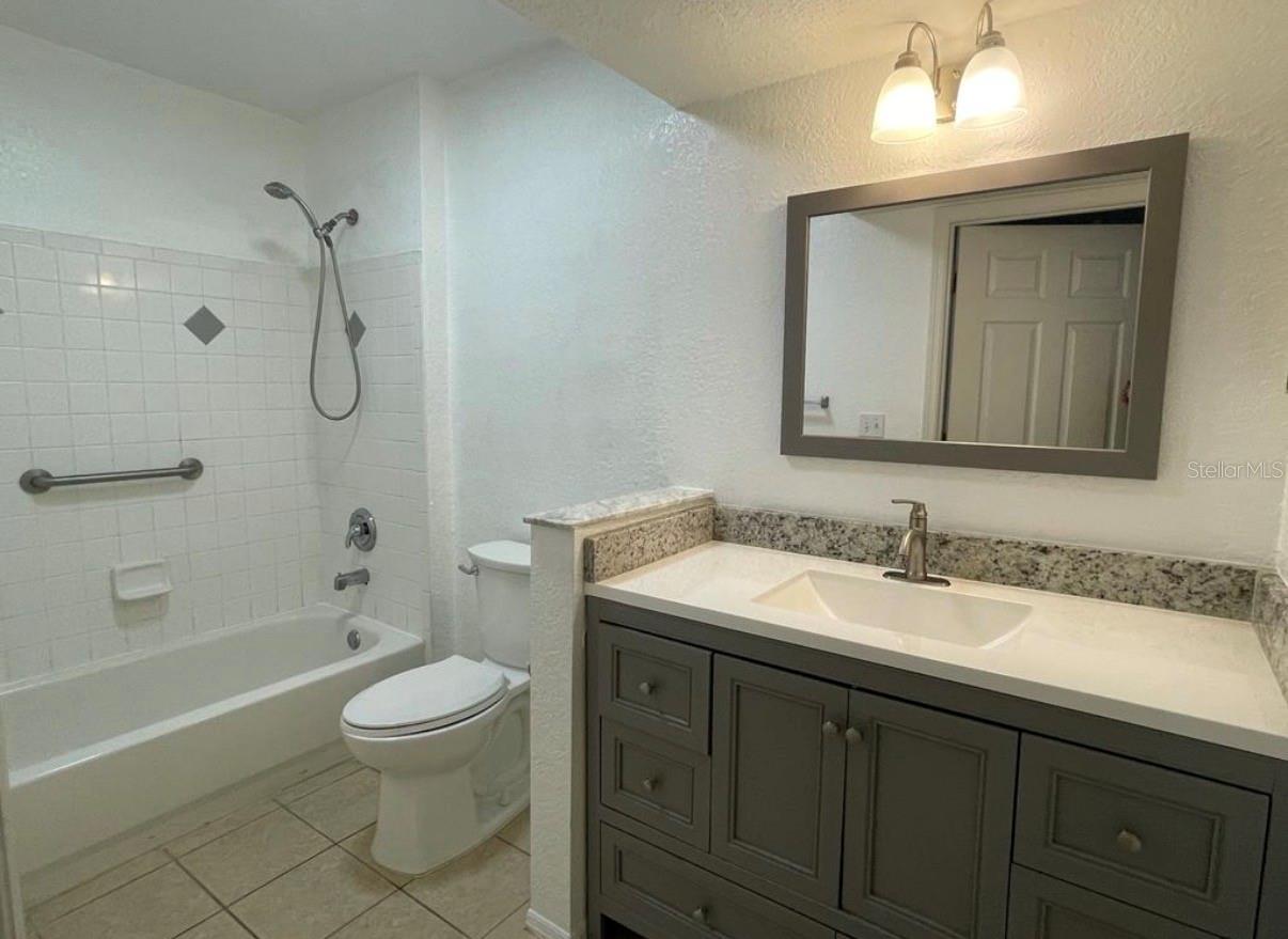 827 Camargo Way #112 Property Photo 10