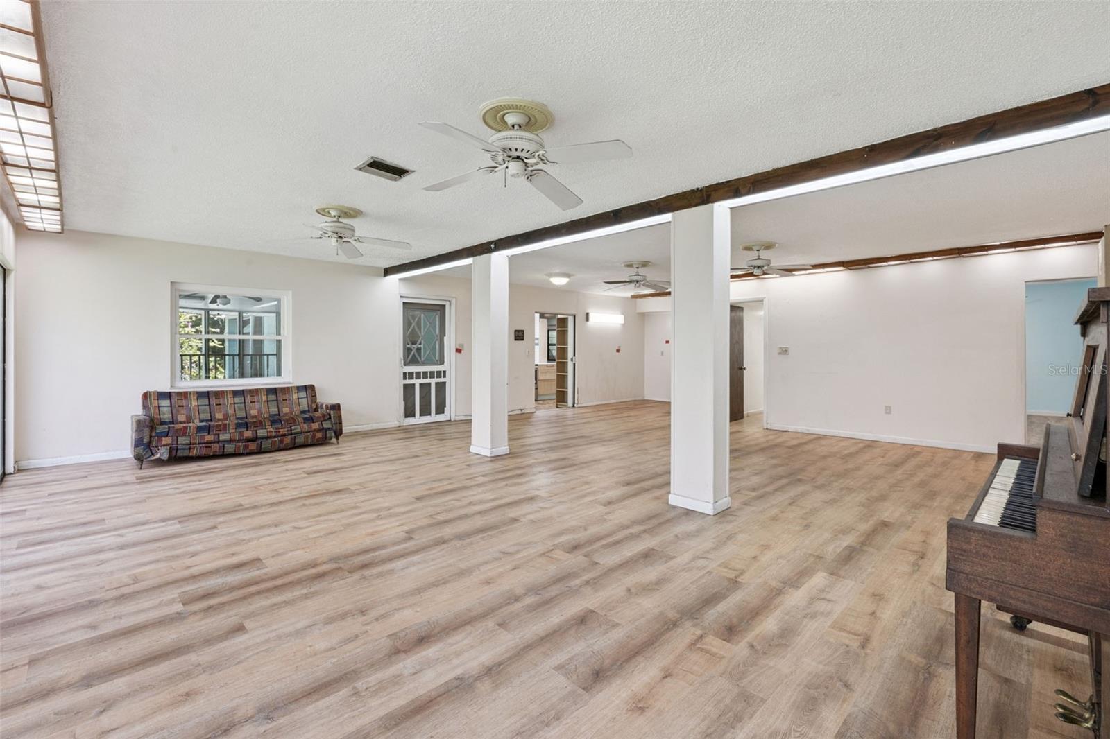 1730 Neptune Rd Property Photo 15