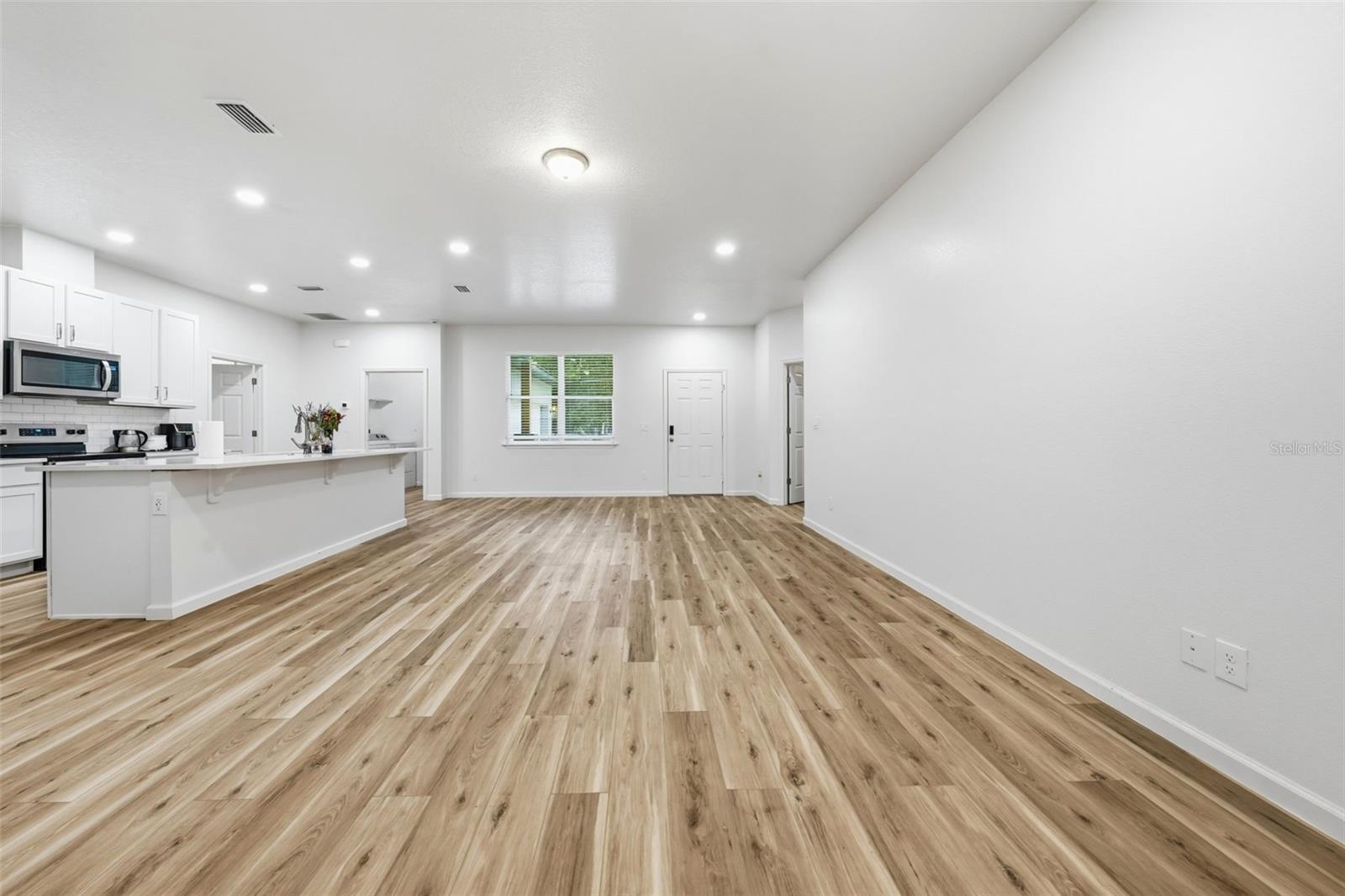 1046 Williams St Property Photo 12