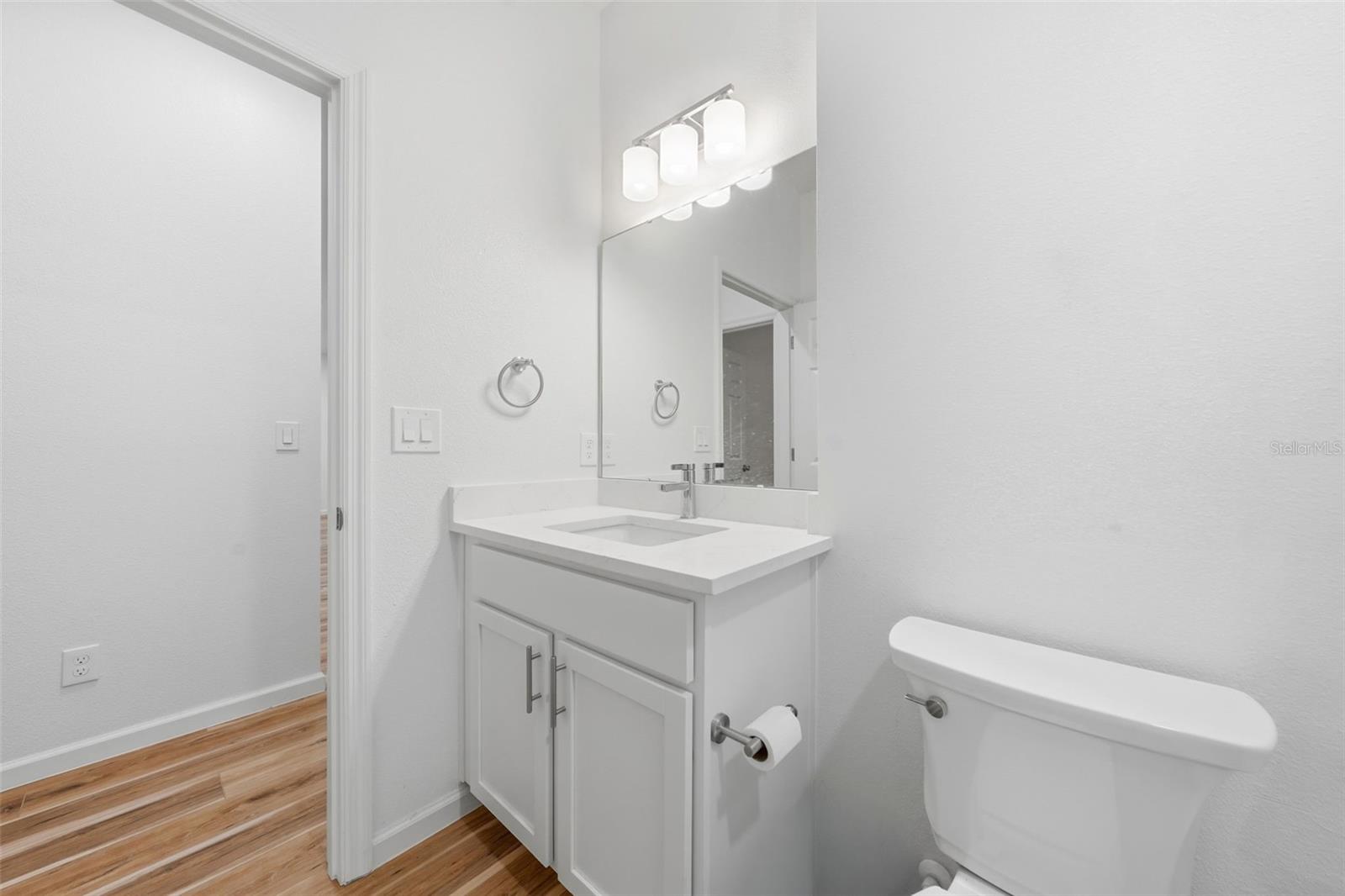 1046 Williams St Property Photo 24