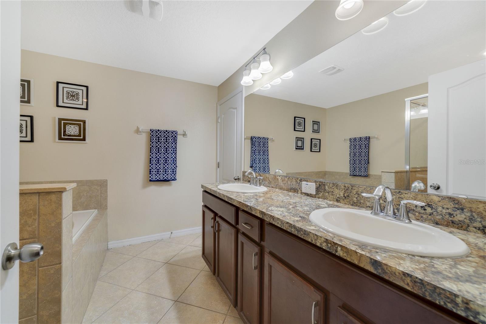 3349 Rodrick Cir Property Photo 13