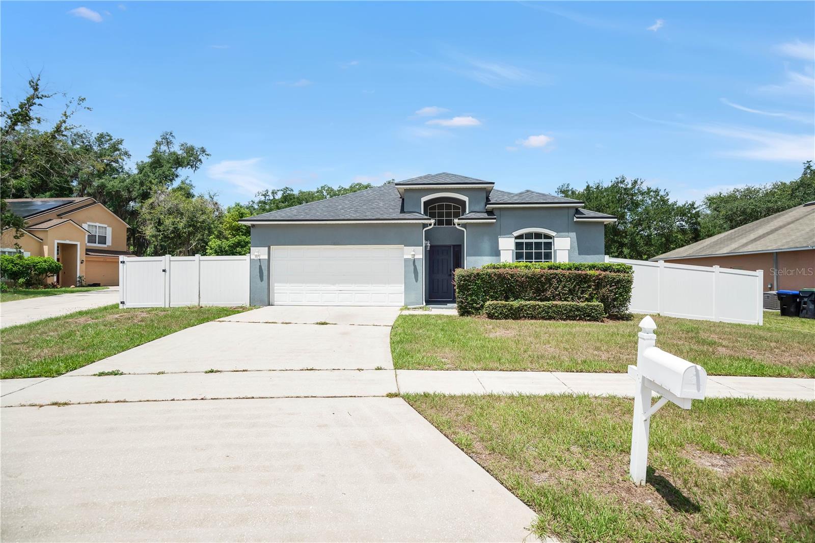 7933 Rex Hill Trl Property Photo 2