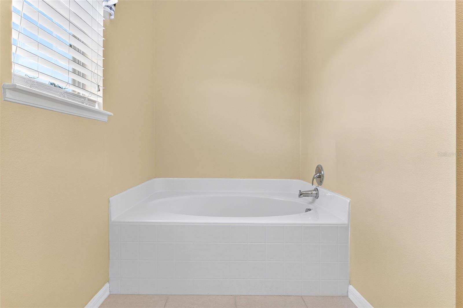 1502 Fort Meade Pl Property Photo 29