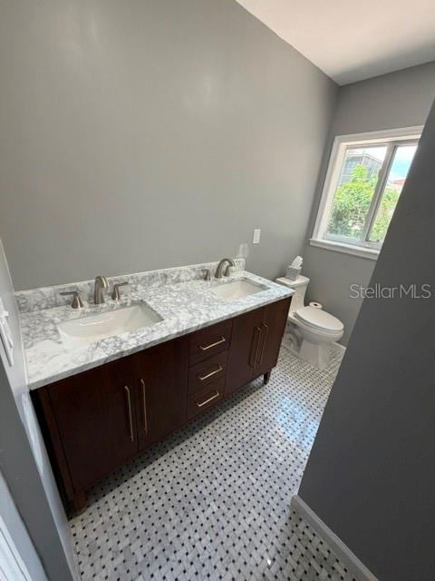 1009 E Marks St Property Photo 14