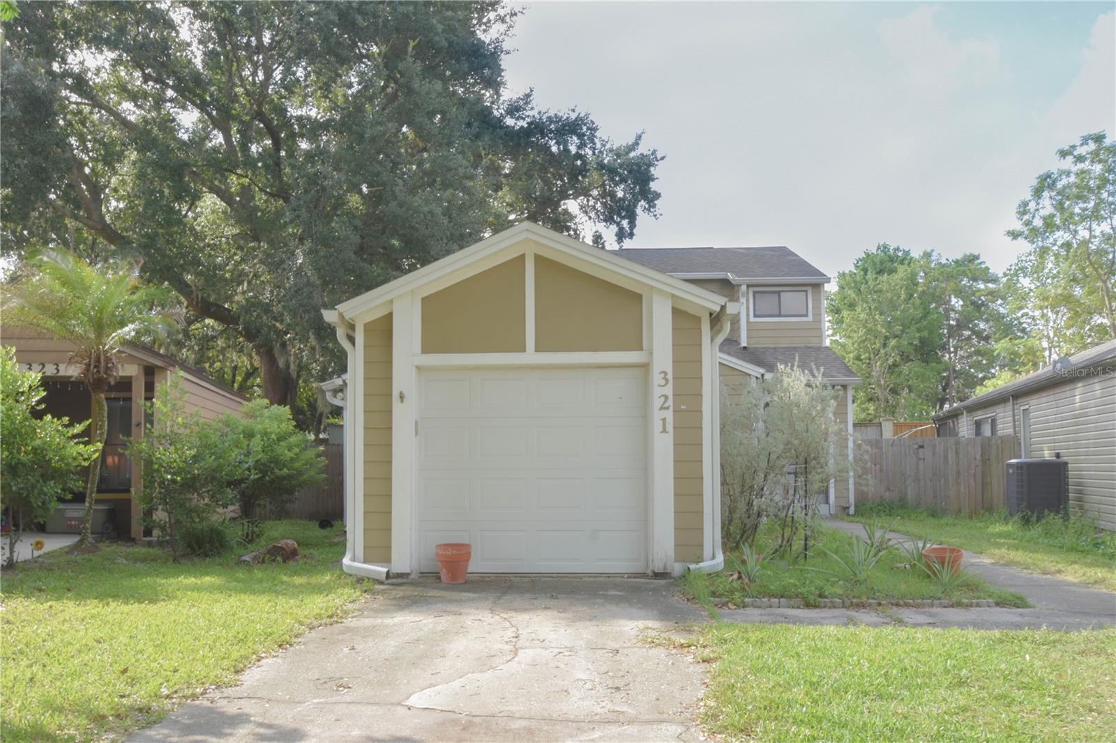 321 Kirkcaldy Dr Property Photo 1