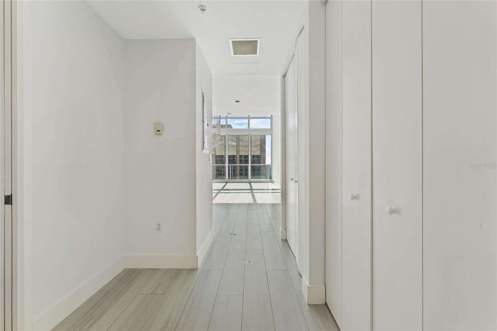 150 E Robinson St #1415 Property Photo 8