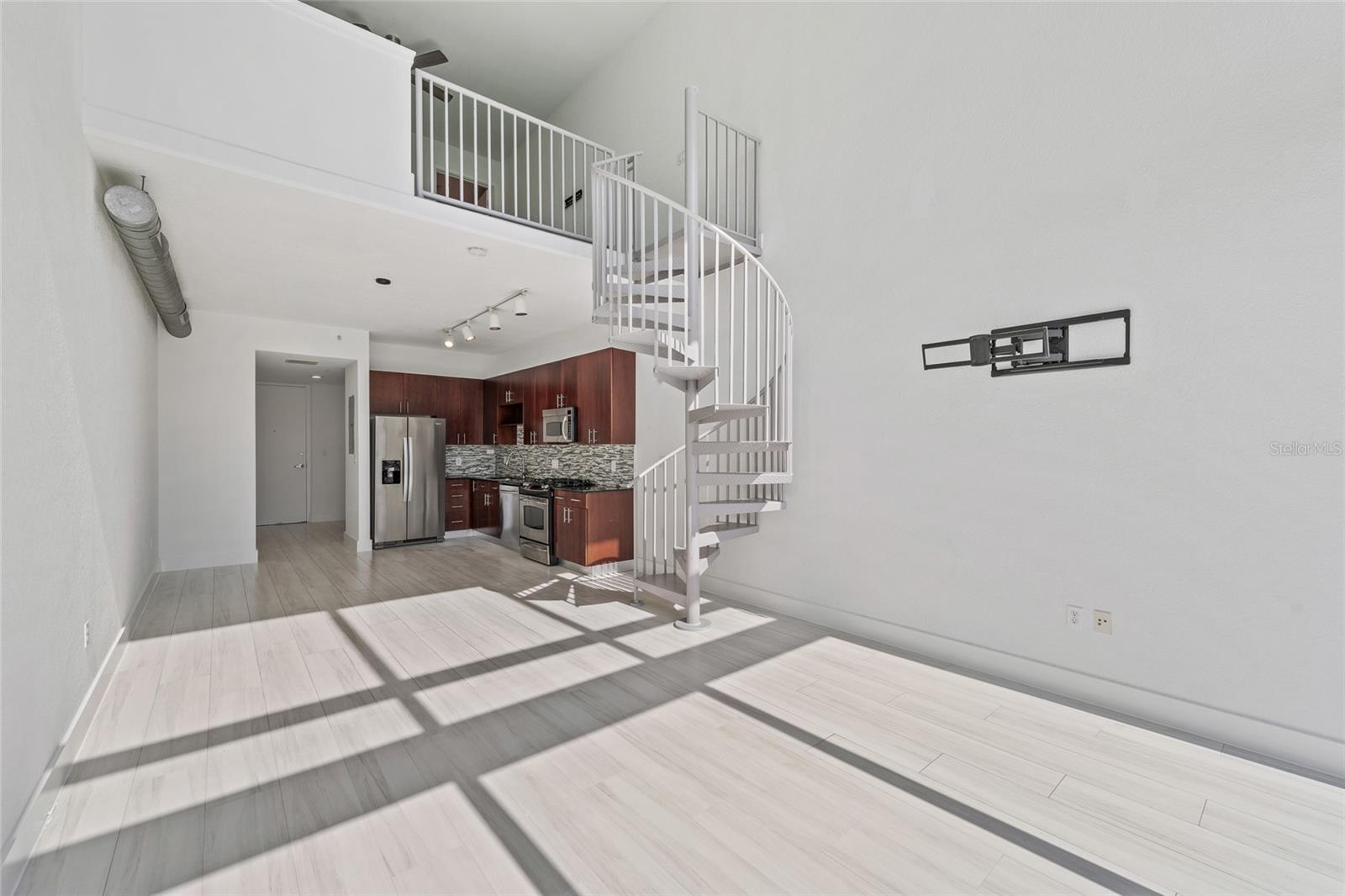 150 E Robinson St #1415 Property Photo 11