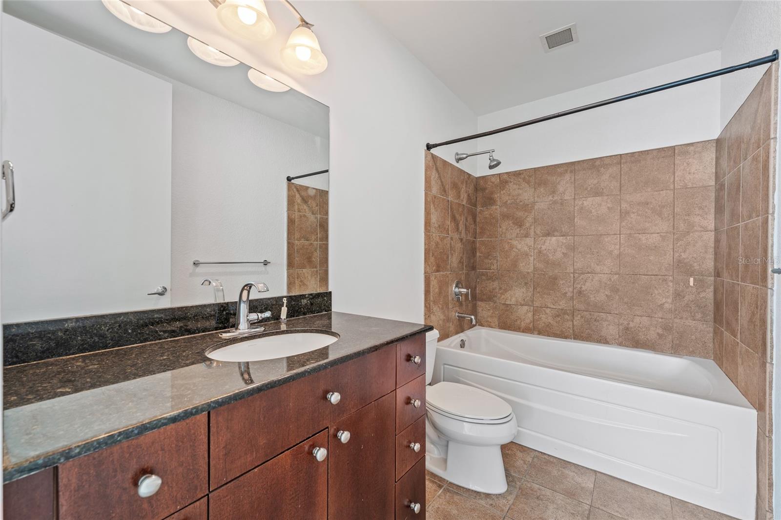 150 E Robinson St #1415 Property Photo 19