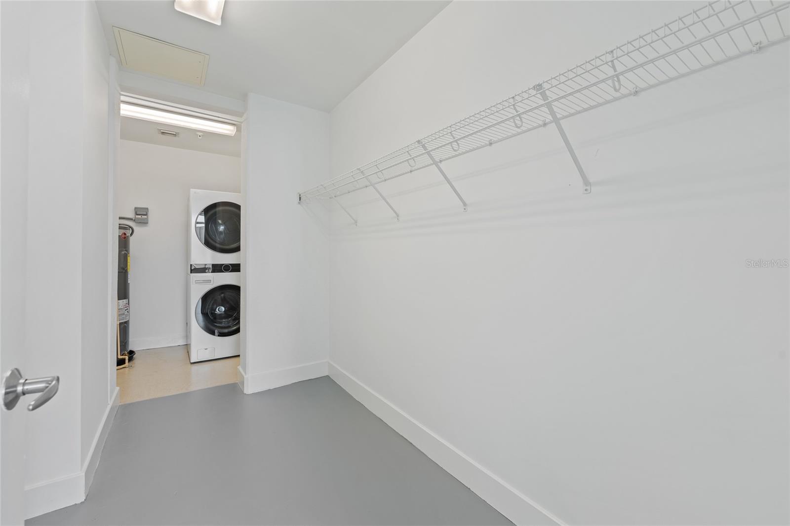 150 E Robinson St #1415 Property Photo 20
