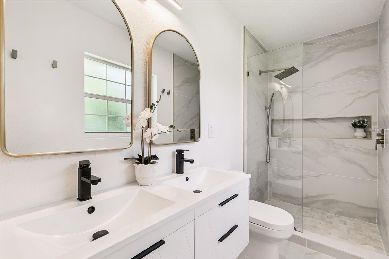 2833 Prince John Rd Property Photo 17