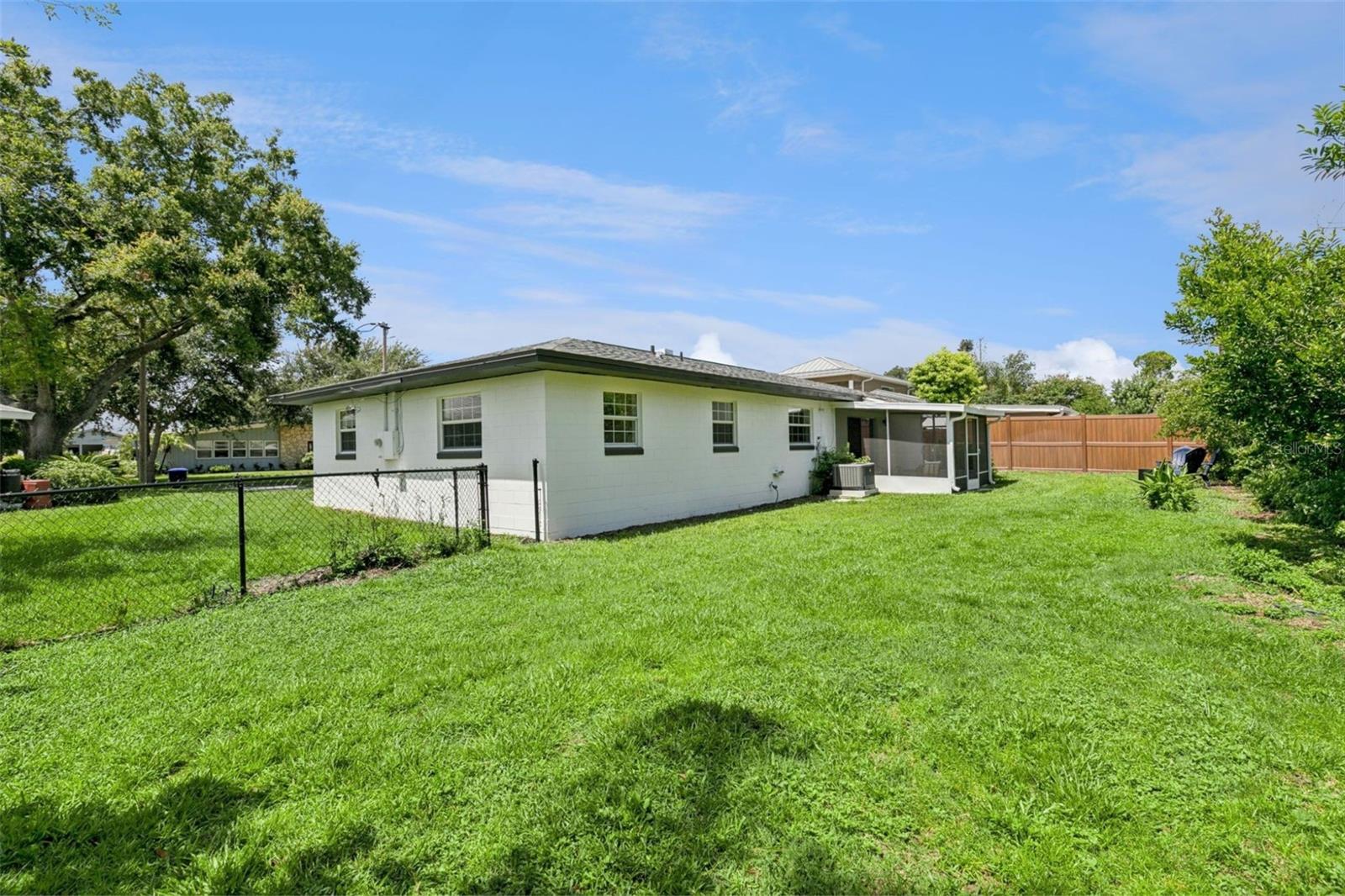 2833 Prince John Rd Property Photo 21
