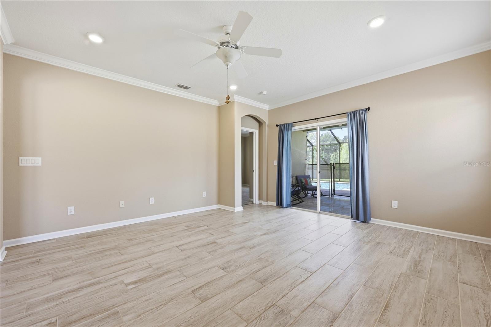 2408 Las Calinas Blvd Property Photo 14