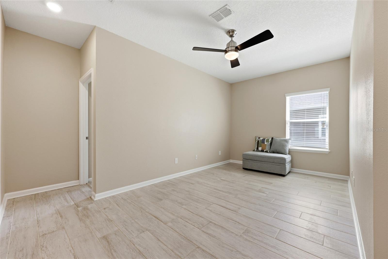 2408 Las Calinas Blvd Property Photo 25