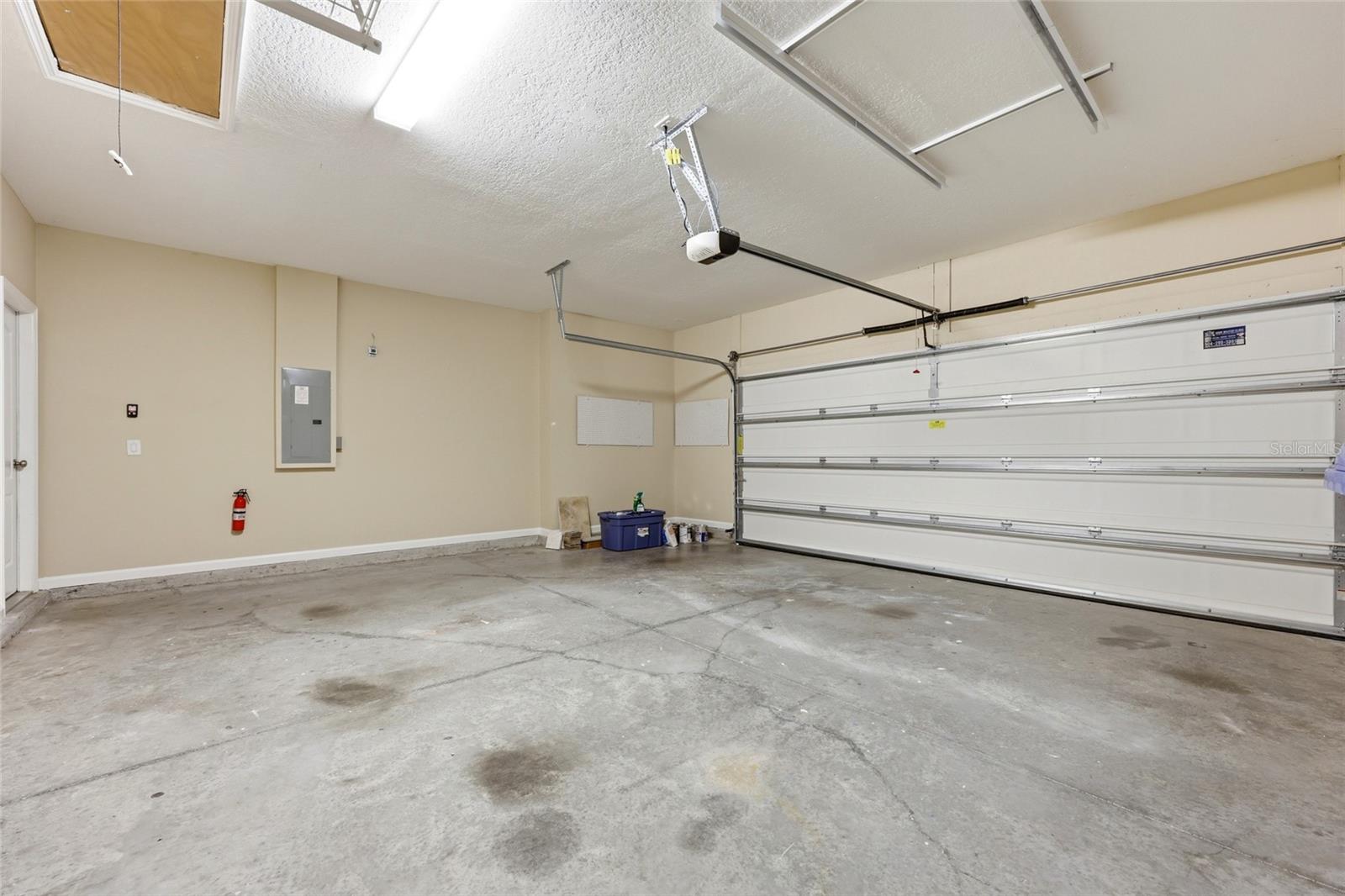 2408 Las Calinas Blvd Property Photo 36